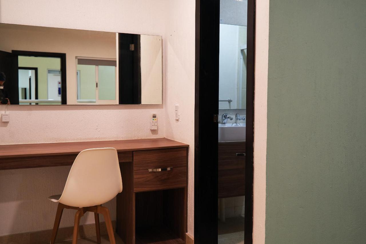 Nora Downtown Hotel Guadalajara Bagian luar foto
