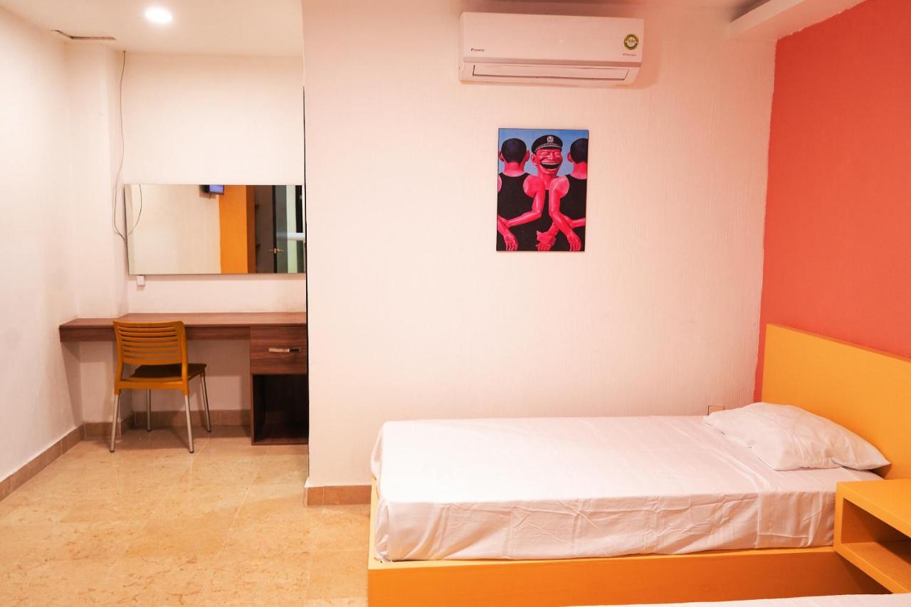 Nora Downtown Hotel Guadalajara Bagian luar foto